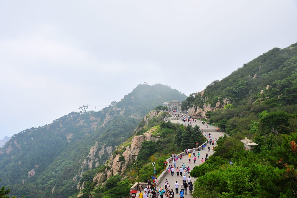 东岳泰山（D750+腾龙24-70一代+腾龙70-200二代）