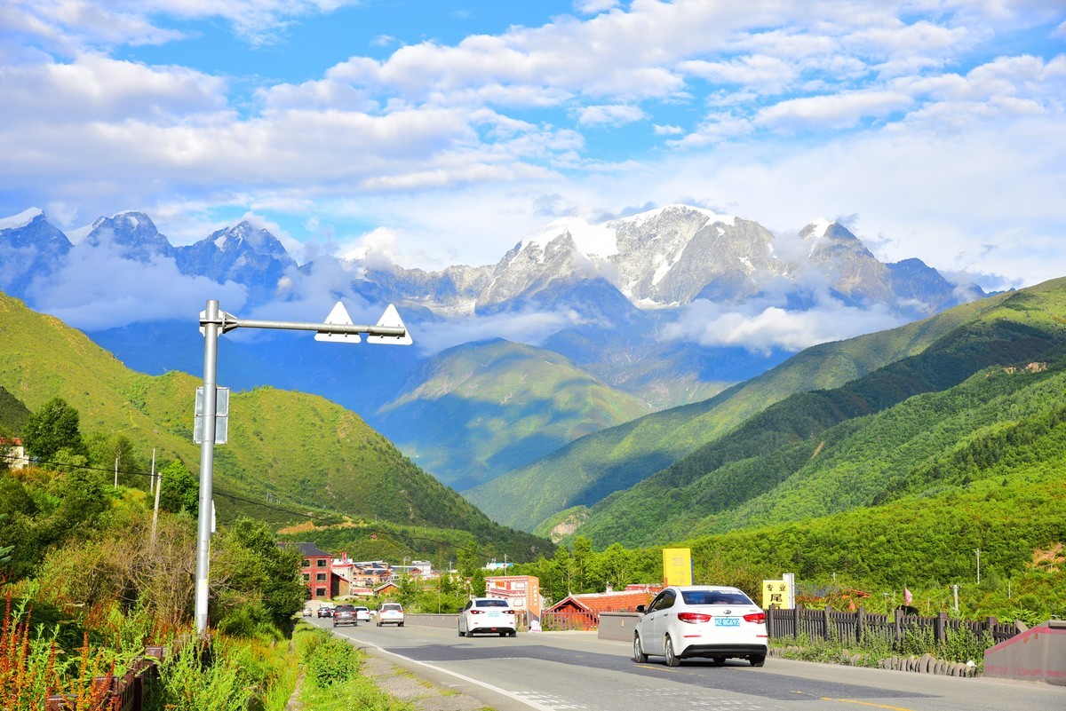 玉顶雪山（D750+腾龙24-70一代）