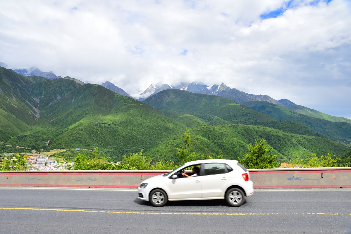 玉顶雪山（D750+腾龙24-70一代）