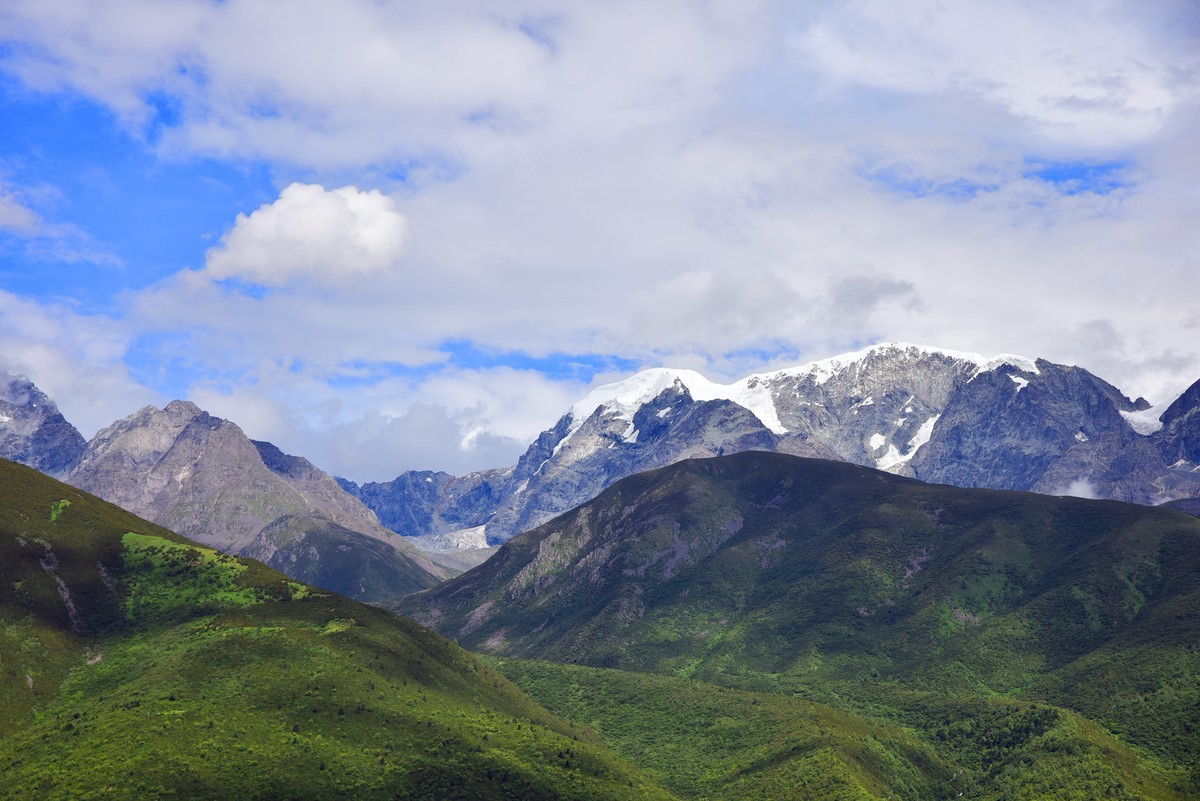 玉顶雪山（D750+腾龙24-70一代）