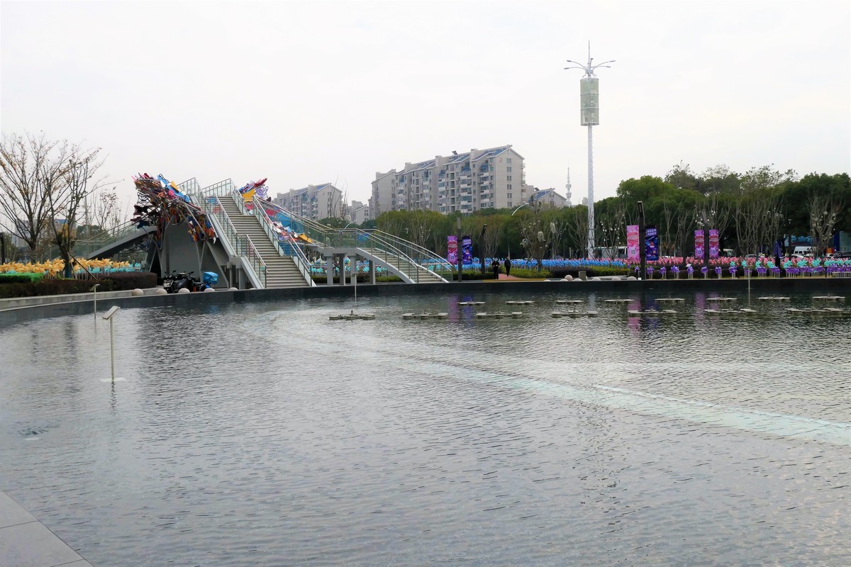 【2021上海爱情海购物公园广场掠影】