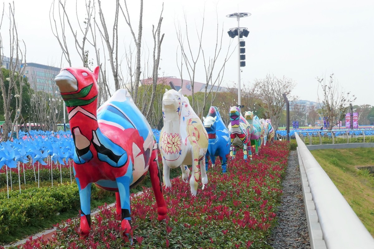 【2021上海爱情海购物公园广场掠影】