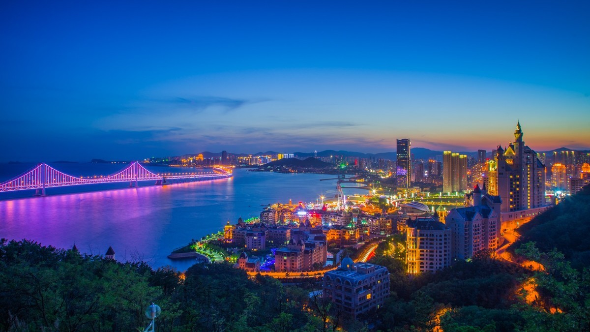 最美家乡大连------星海湾华灯初上