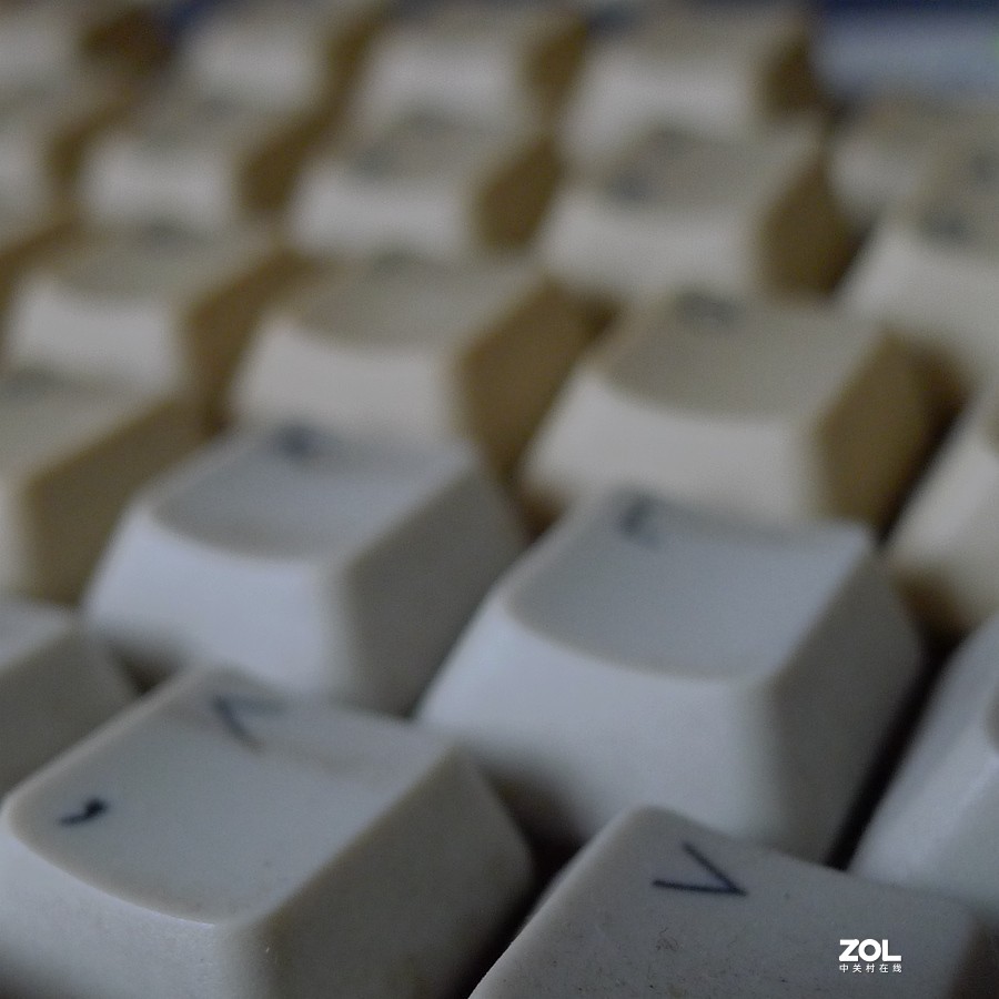 键盘真的有好多灰尘