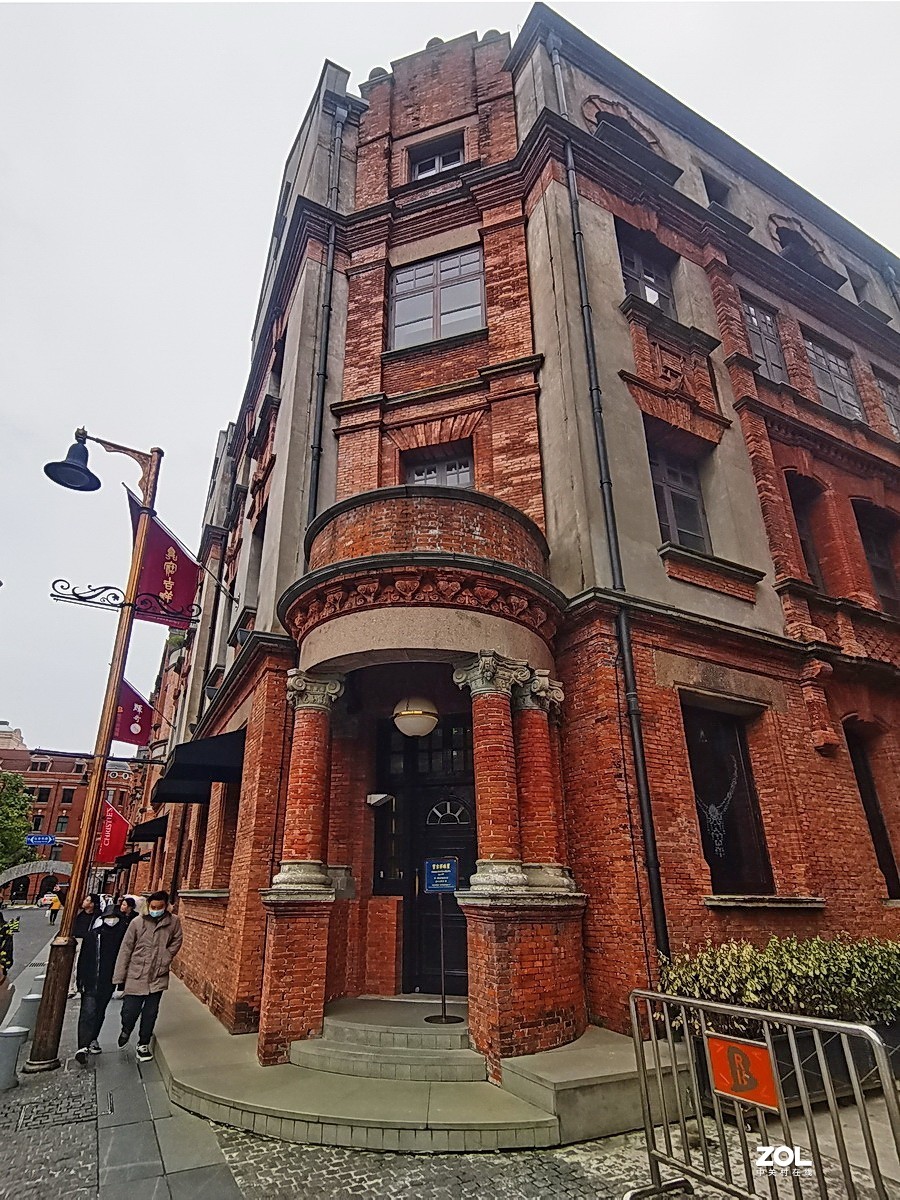 上海圆明园路外滩源