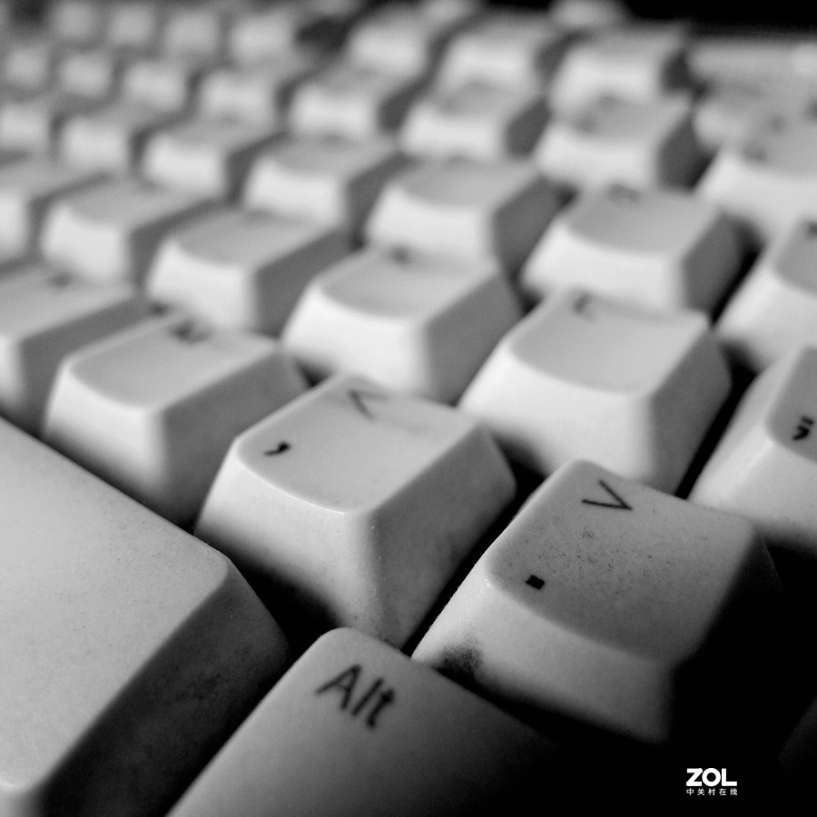 键盘真的有好多灰尘