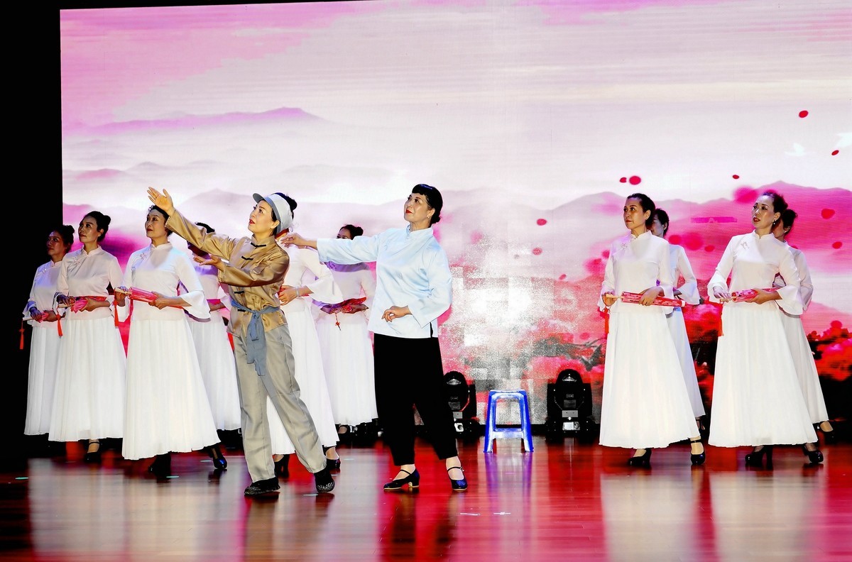 舞台剧照情景剧映山红