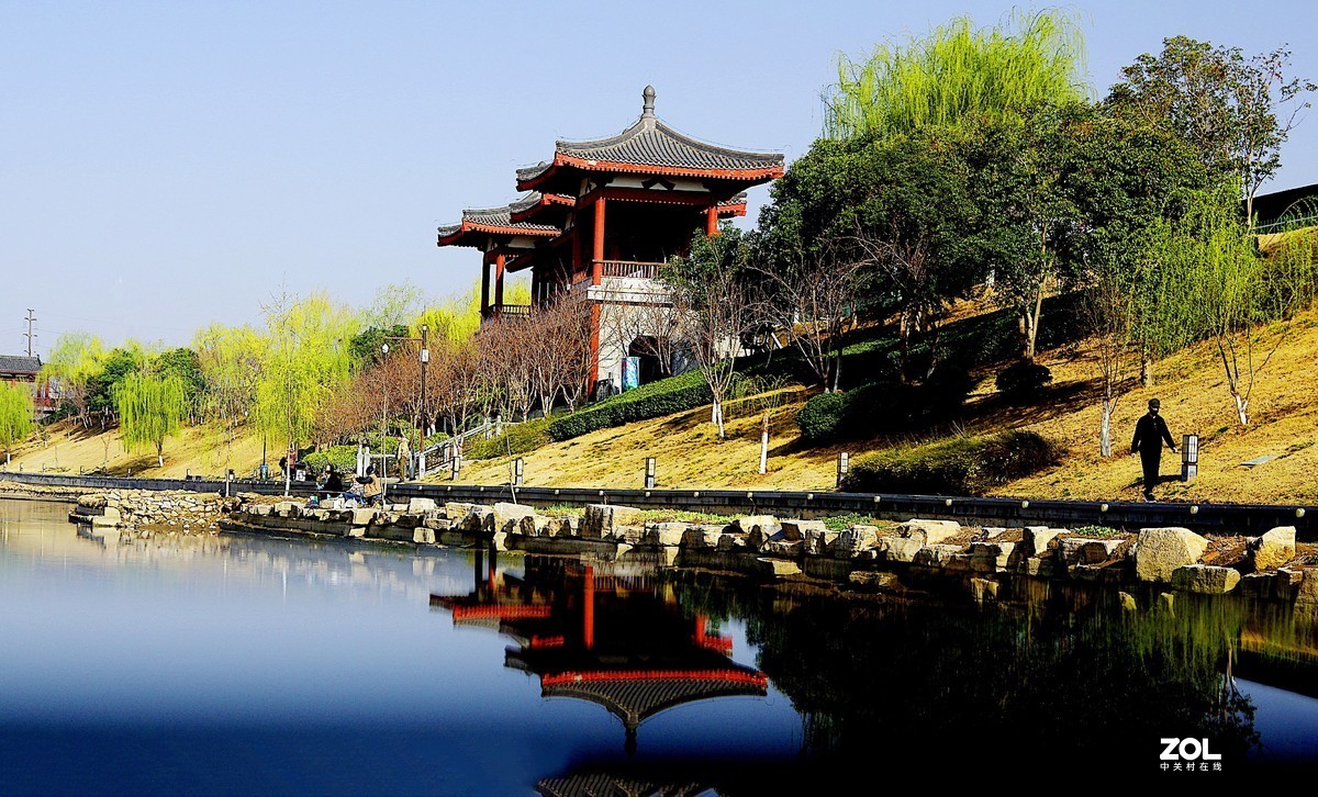 花红柳绿  春意盎然