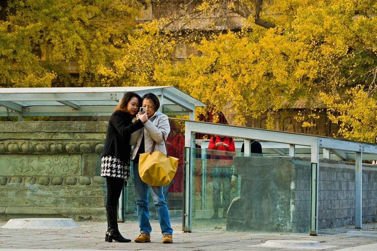 【 知 秋 五 塔 寺 】