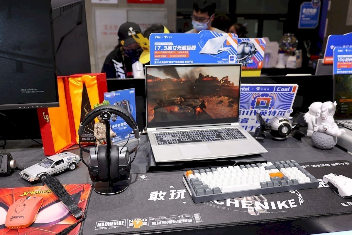 ChinaJoy好看的妹纸、好玩的游戏我来喽！跟着ZOL看展团逛CJ