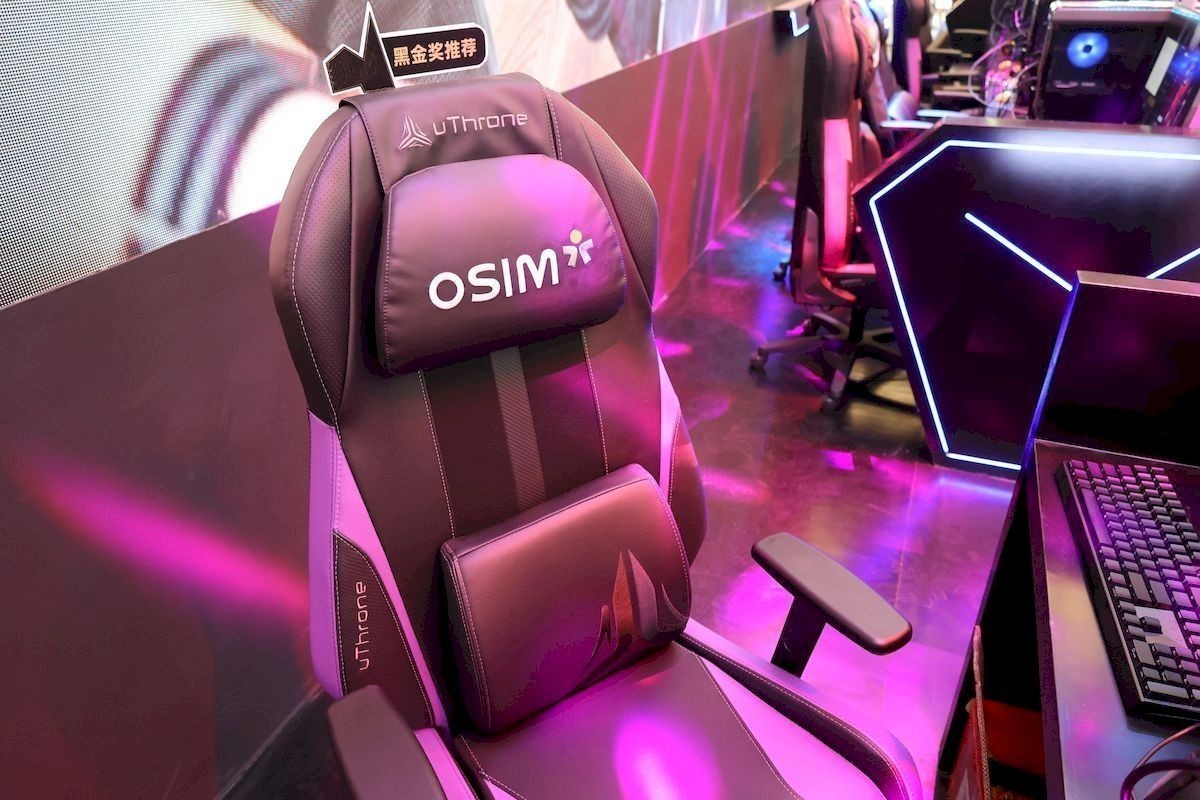 ChinaJoy好看的妹纸、好玩的游戏我来喽！跟着ZOL看展团逛CJ