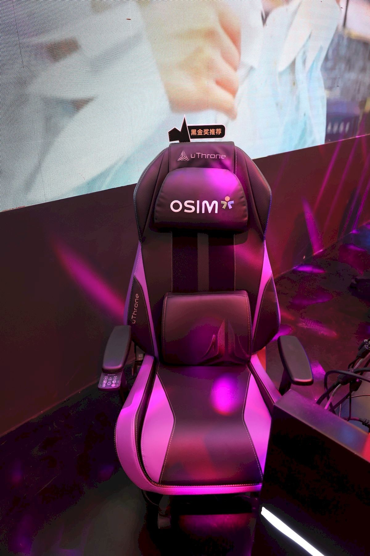 今年夏天年轻人扎堆的地方，非ChinaJoy莫属，作为当代青年，我自然不能放过这次机会，2021ChinaJoy展走起！