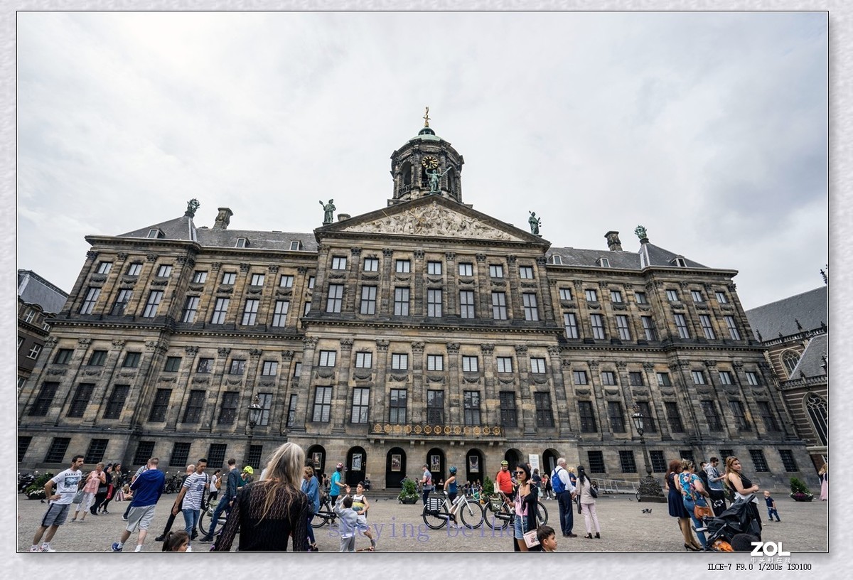 阿姆斯特丹荷兰皇宫前冲高清摄影大图-千库网