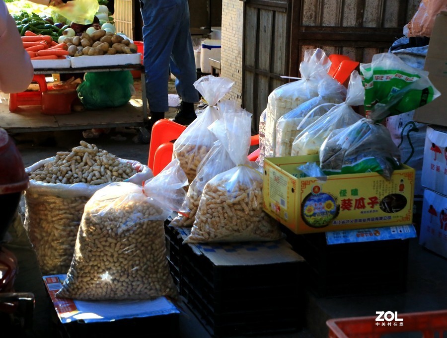 110【寿星老海南游摄日记】20.12.29海南兰島长湾居住，要买些东西要到二十里外的临髙