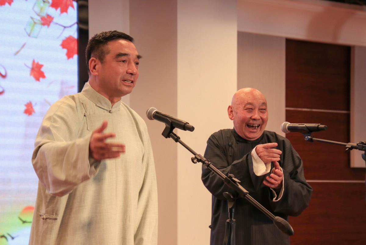 钟鼓楼相声会重阳节进社区