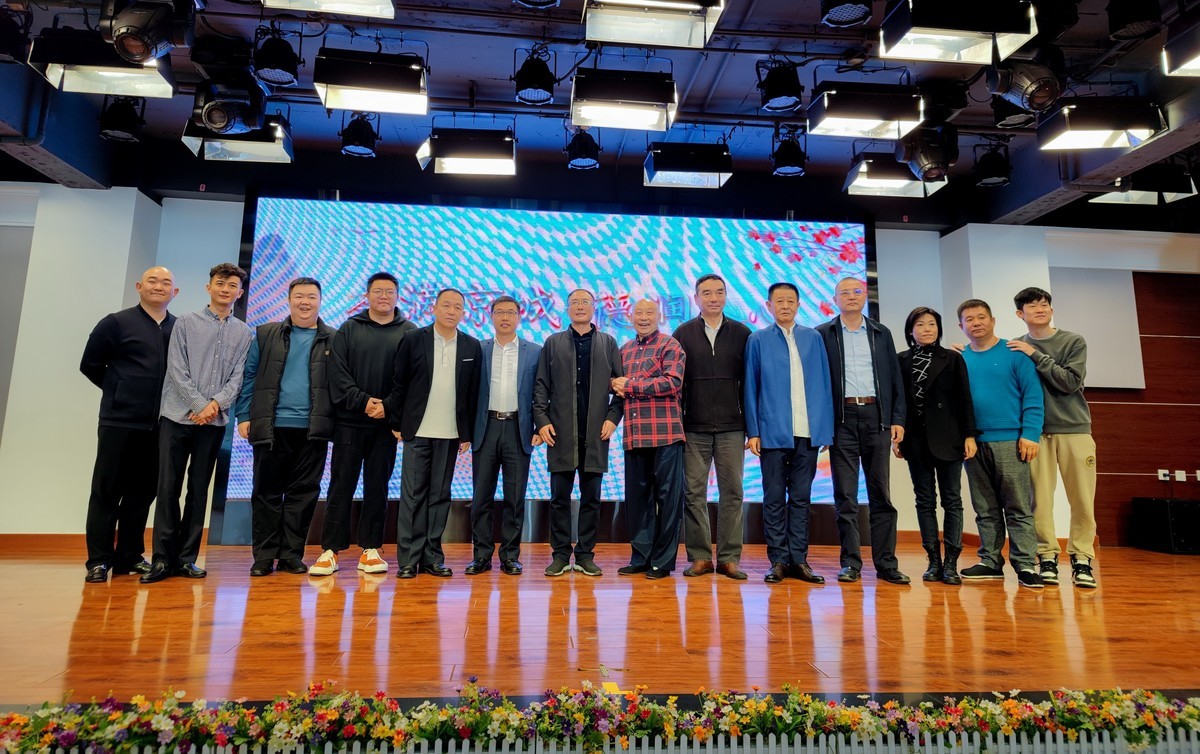 钟鼓楼相声会重阳节进社区