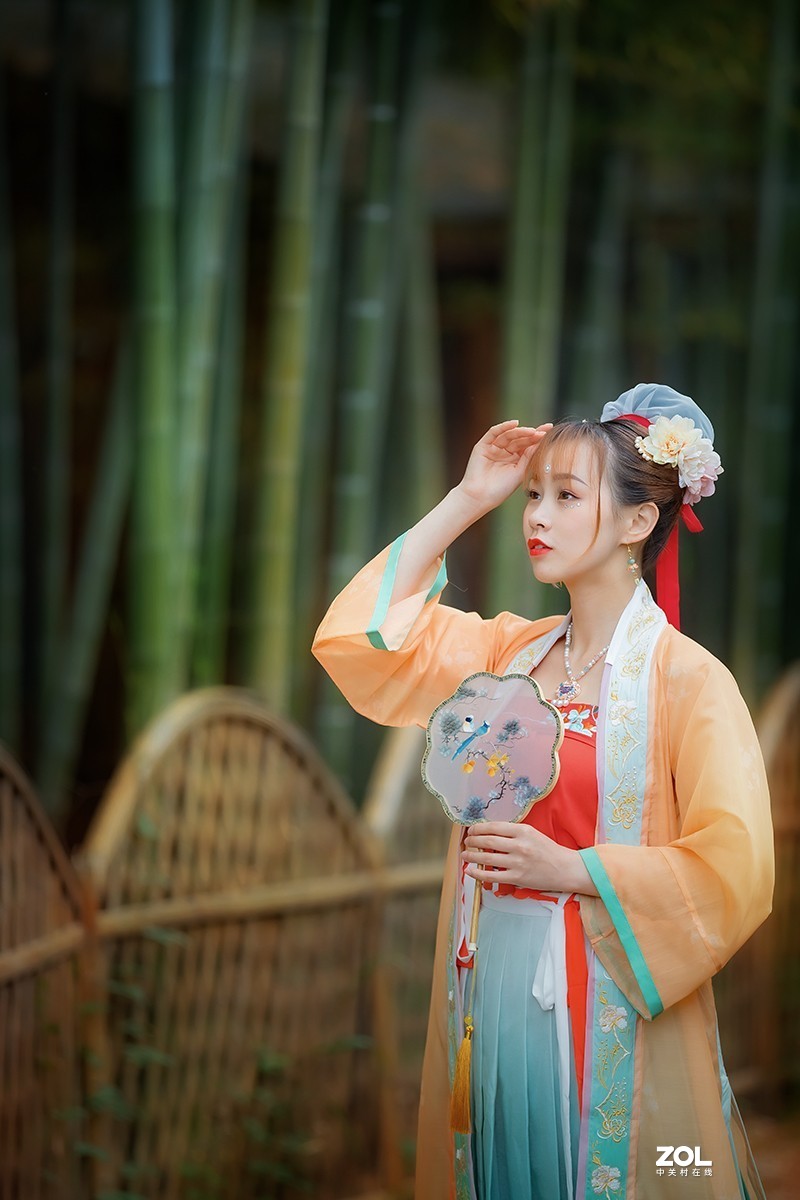 好久没出去拍照了,周末拍美女去