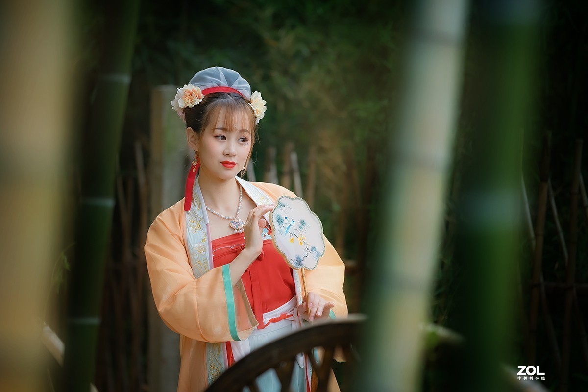 好久没出去拍照了,周末拍美女去