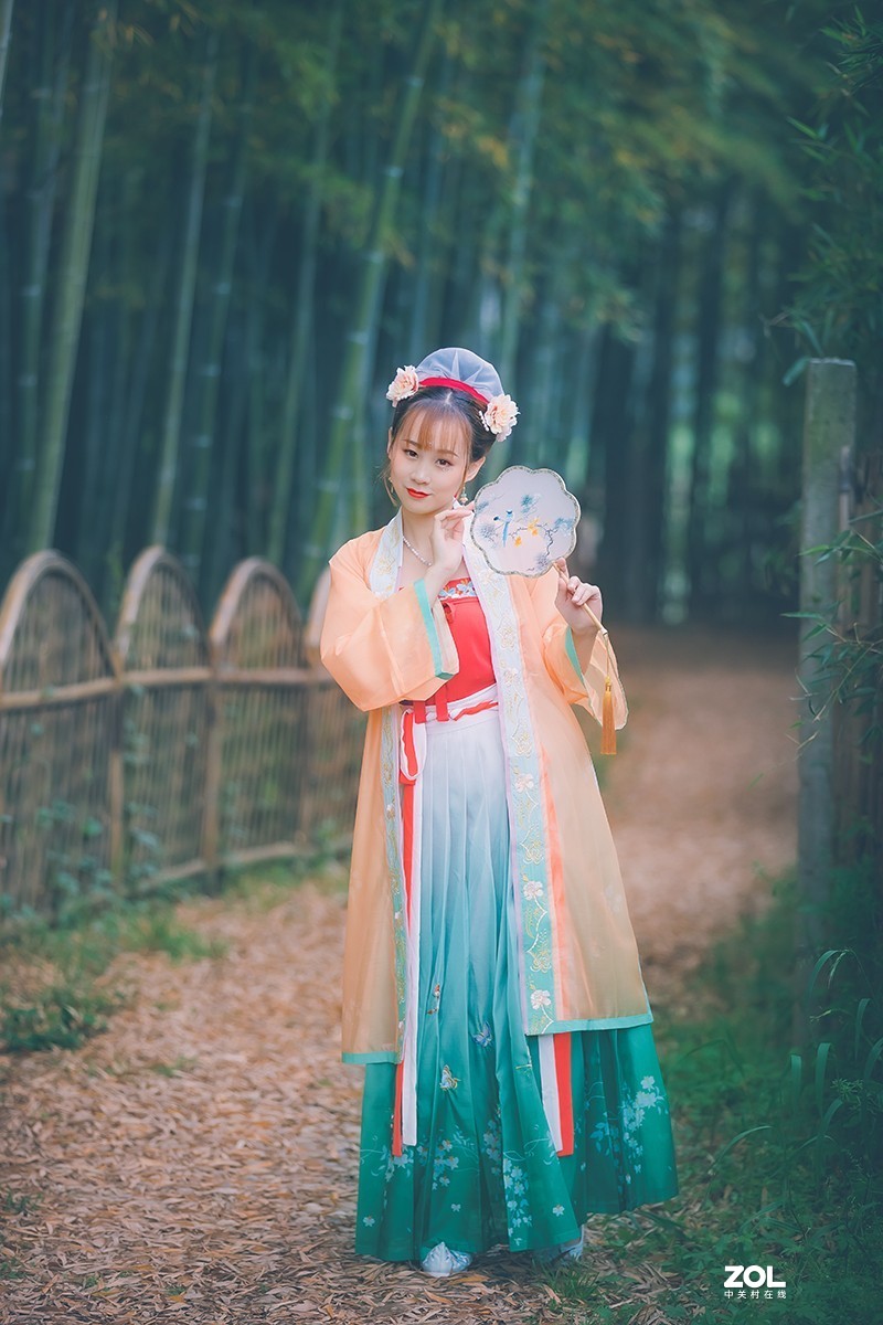 好久没出去拍照了,周末拍美女去