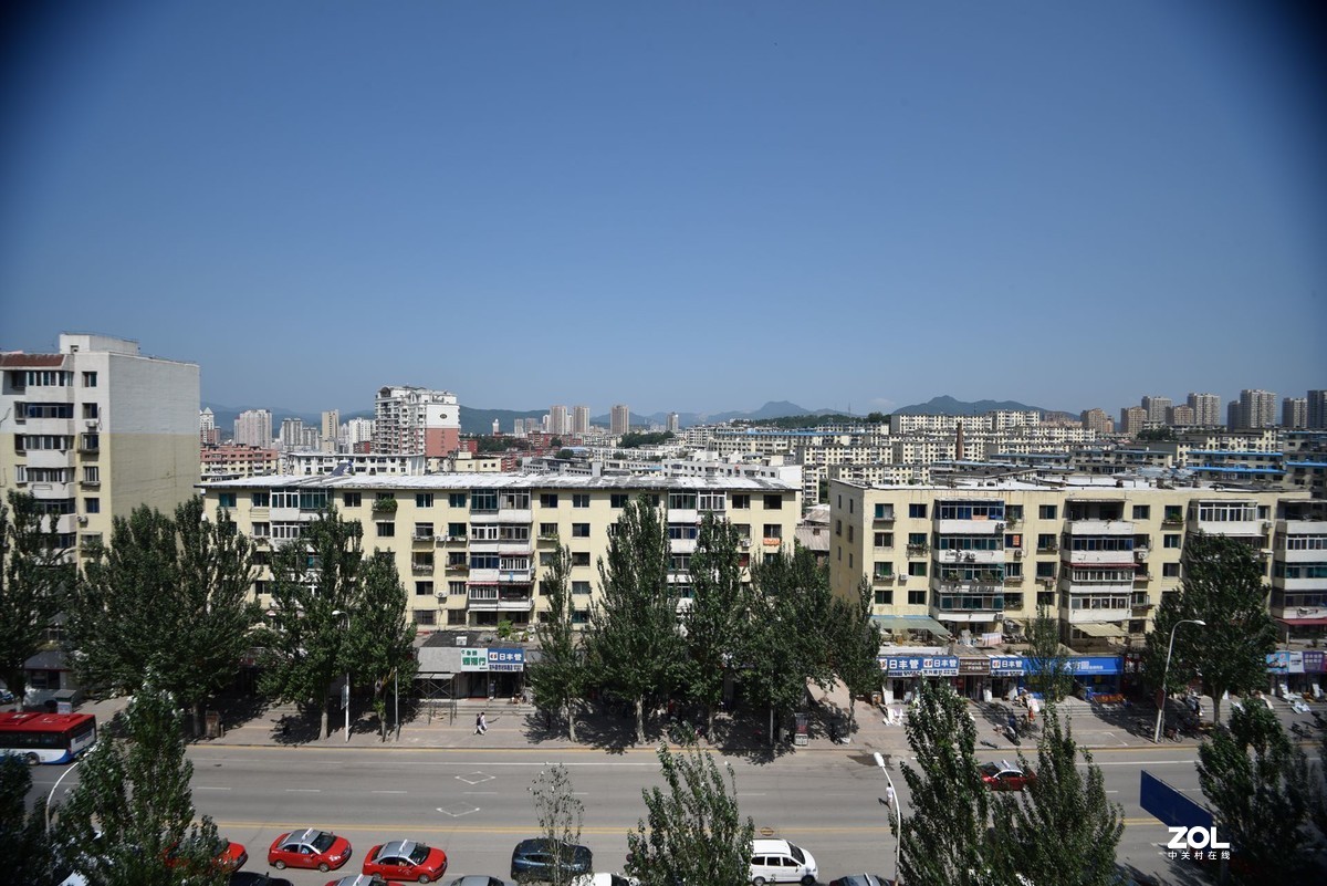 尼康全幅机身搭配半幅镜头时成像问题的汇报贴