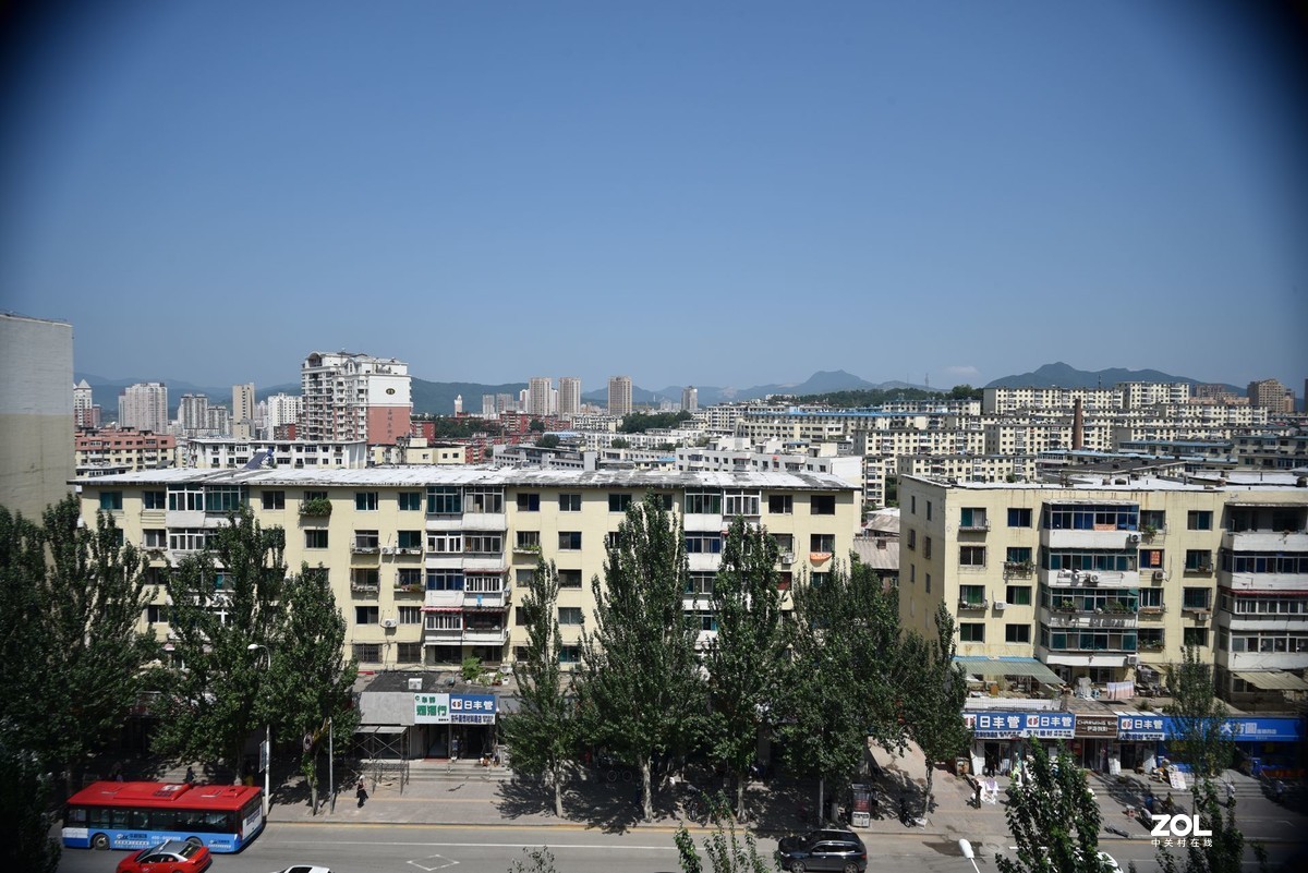 尼康全幅机身搭配半幅镜头时成像问题的汇报贴