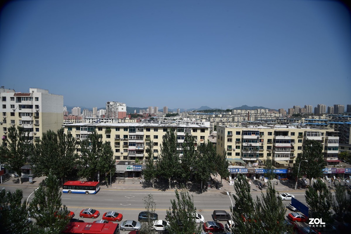 尼康全幅机身搭配半幅镜头时成像问题的汇报贴