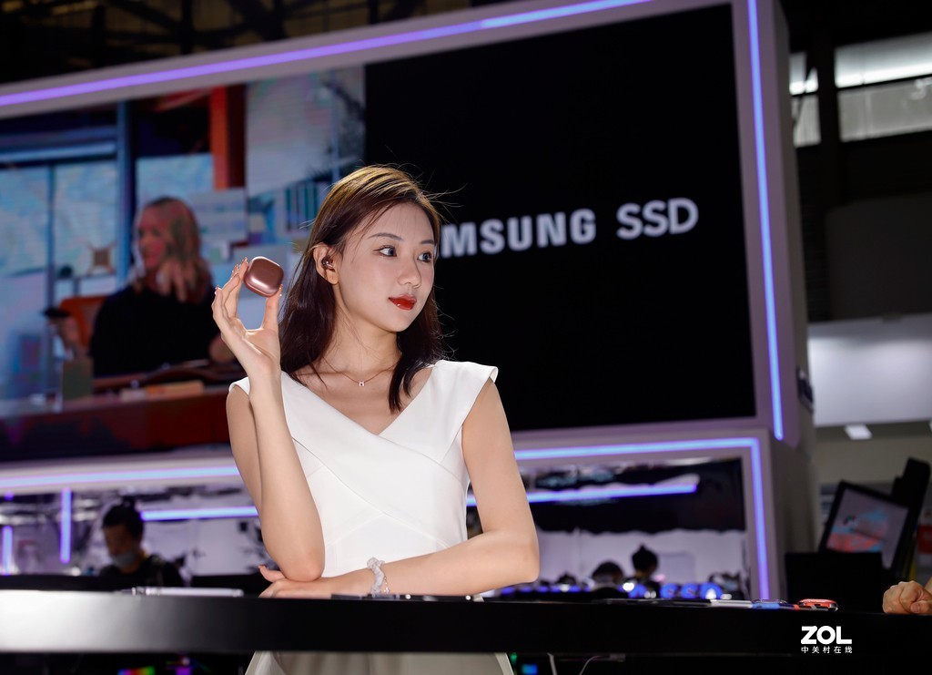 #2021ChinaJoy#+蓝牙耳机，