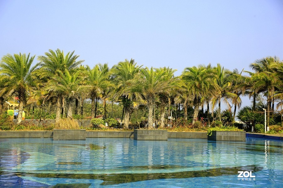 154【寿星老海南游摄日记】21.01.13海南长島兰湾小区游泳池全景图！“ (2)