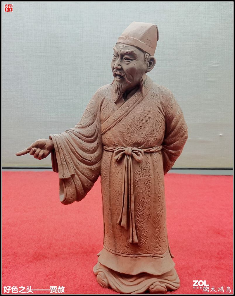 手机随拍红楼梦人物泥塑展