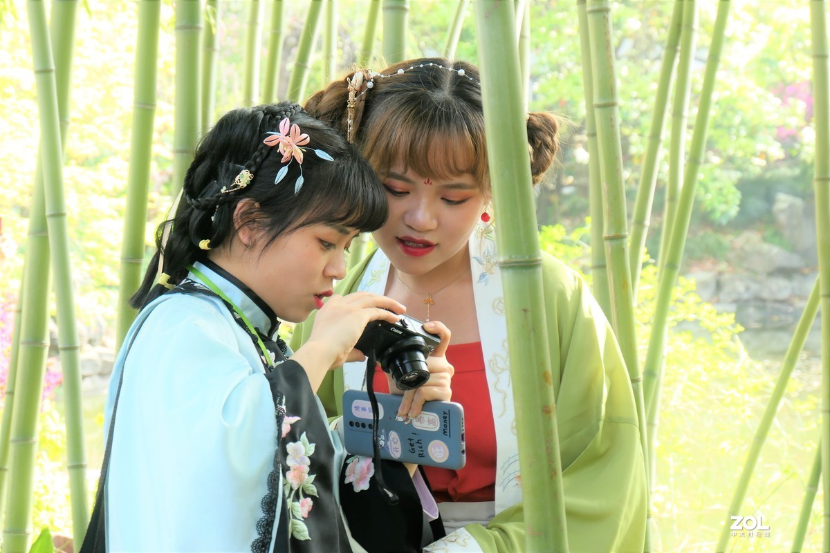 【竹林少女】——摄于上海桂林公园