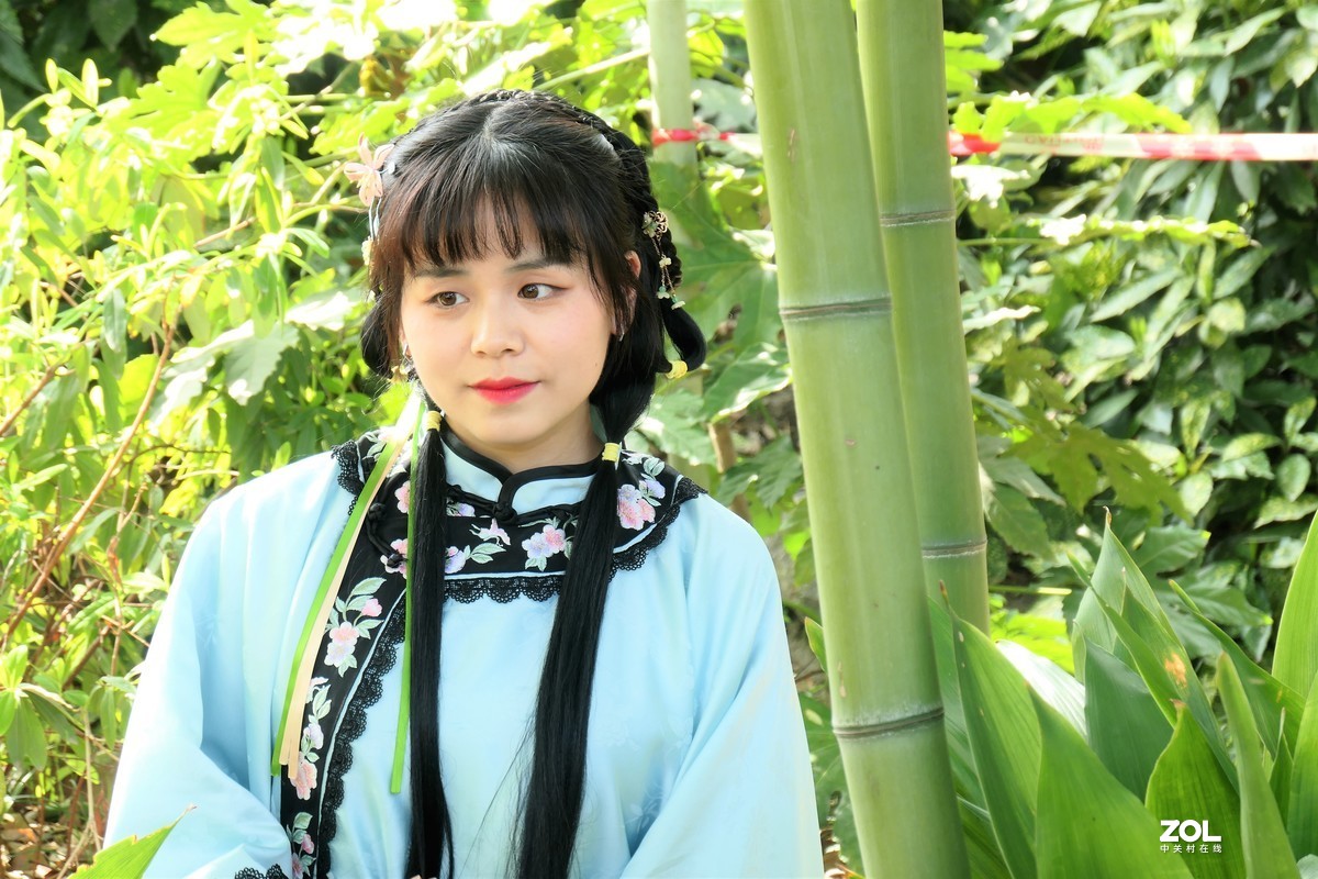 【竹林少女】——摄于上海桂林公园