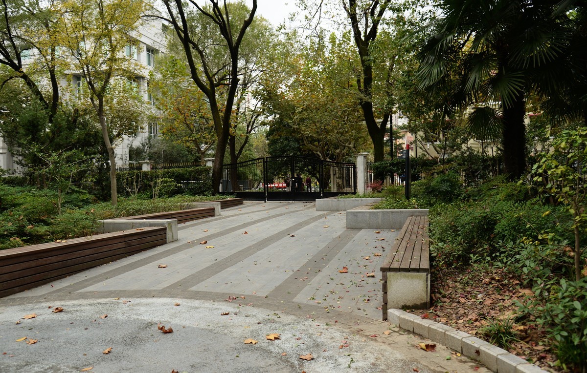 西风夜雨送残秋