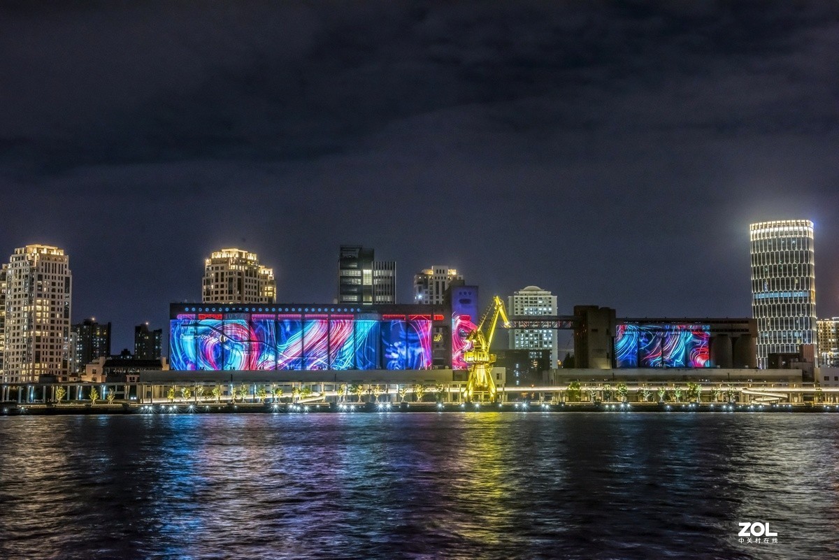 国庆中秋杨浦滨江大道电光秀