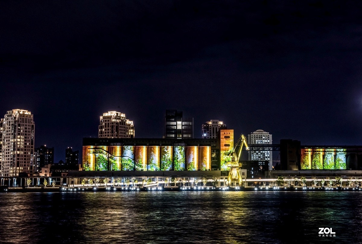 国庆中秋杨浦滨江大道电光秀