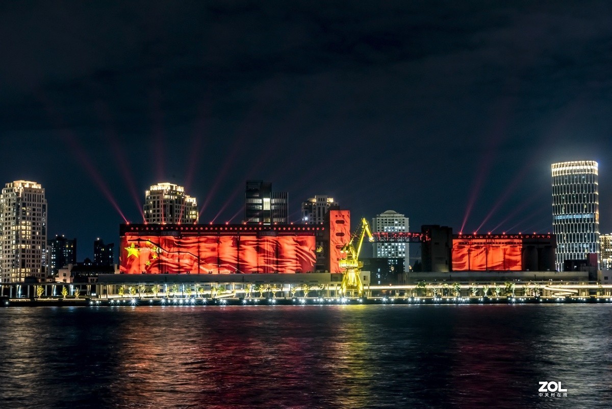 国庆中秋杨浦滨江大道电光秀