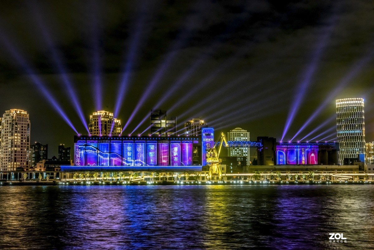 国庆中秋杨浦滨江大道电光秀