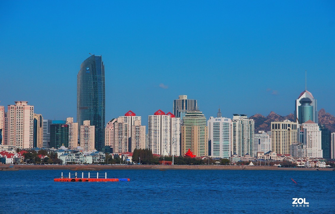 再祝贺新添60D版主小桥流水，希望本版星空(中国)更火热兴旺发达！哈哈！！