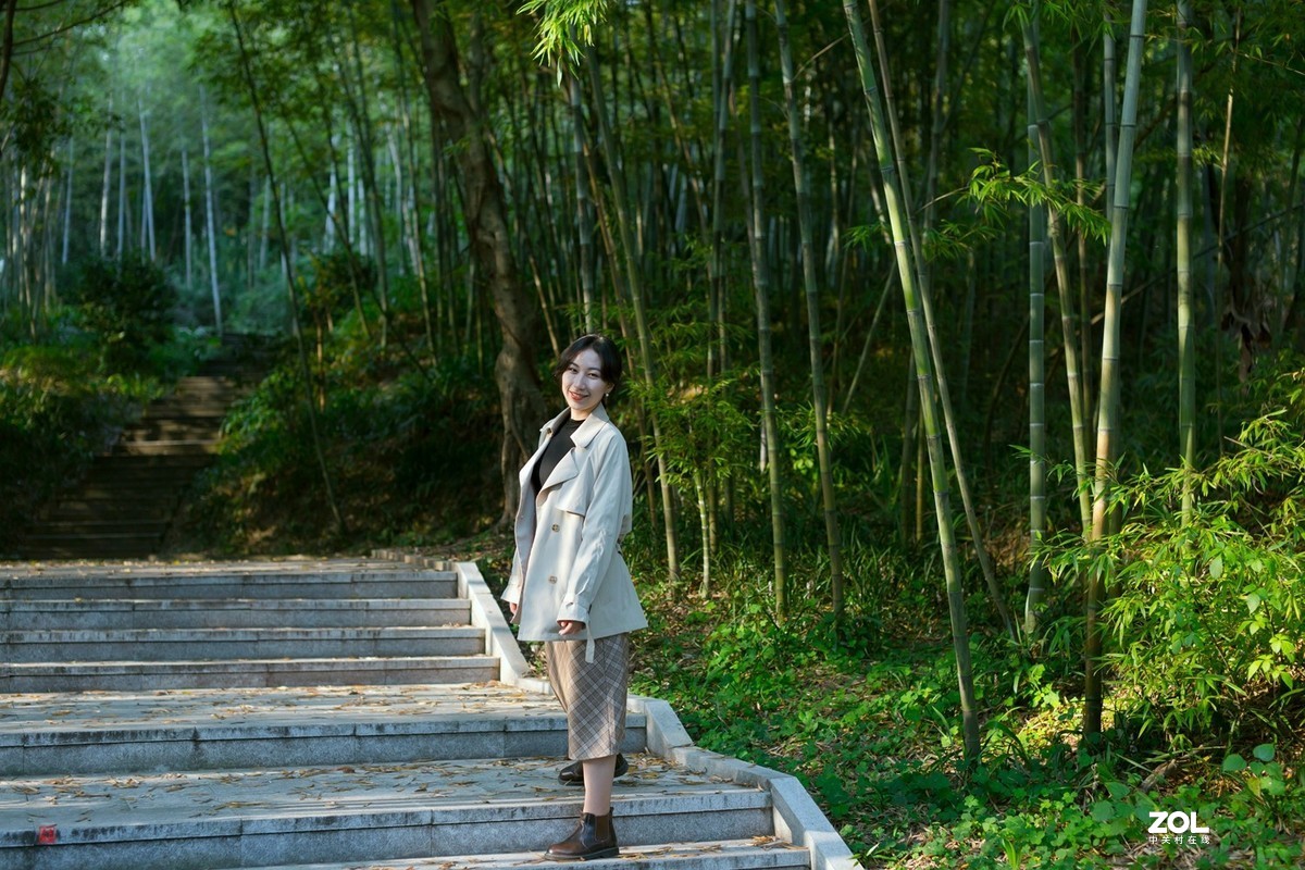 好事成双__贺:60d坛再添小桥流水版主！维族女生与竹林(4)