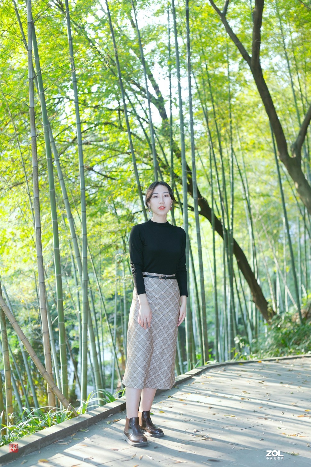 好事成双__贺:60d坛再添小桥流水版主！维族女生与竹林(4)