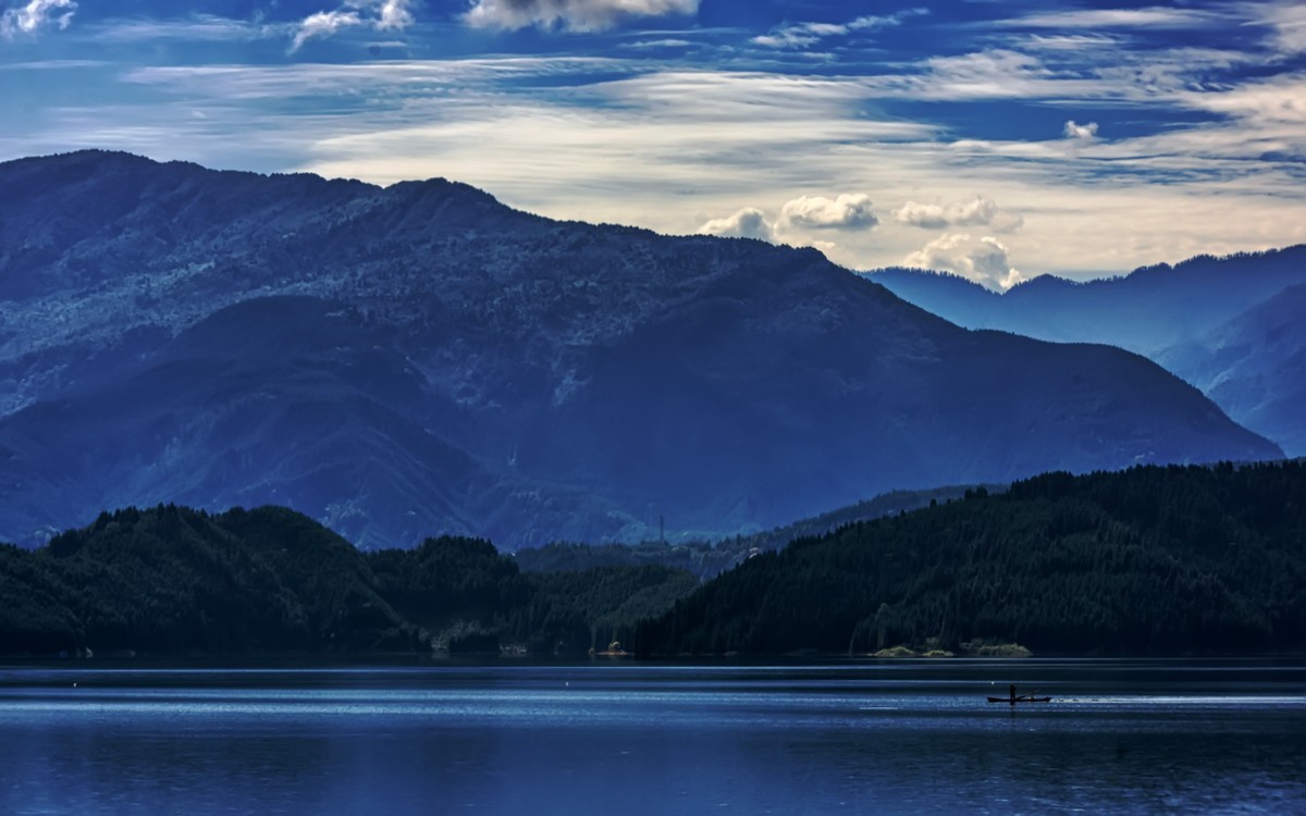 四川眉山：洪雅瓦屋山雅女湖