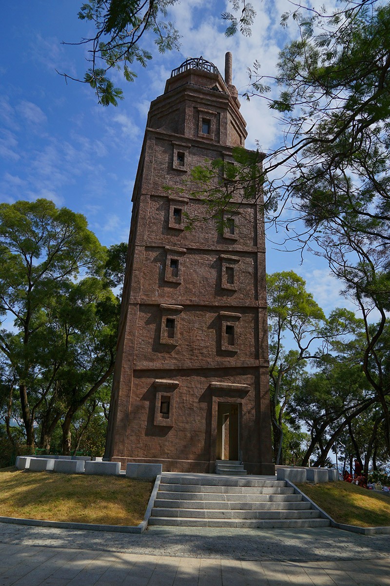 盐田港翡翠岛上烟墩山公园