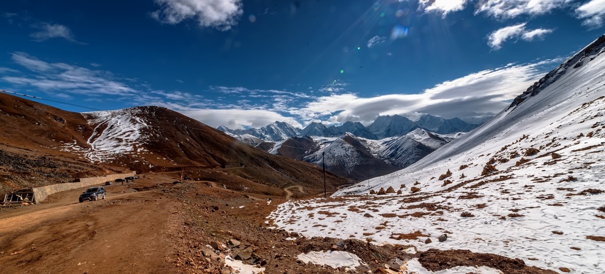 四川甘孜州康定甲根坝雅哈垭口
