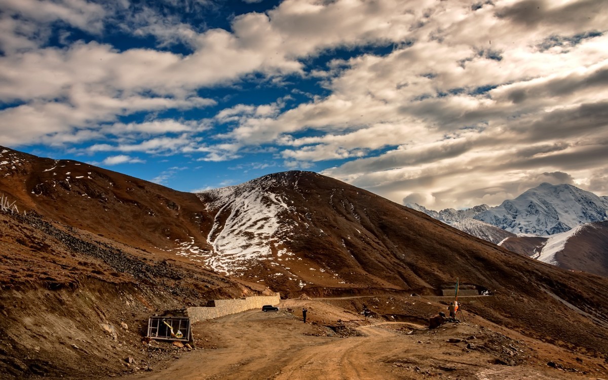 四川甘孜州康定甲根坝雅哈垭口