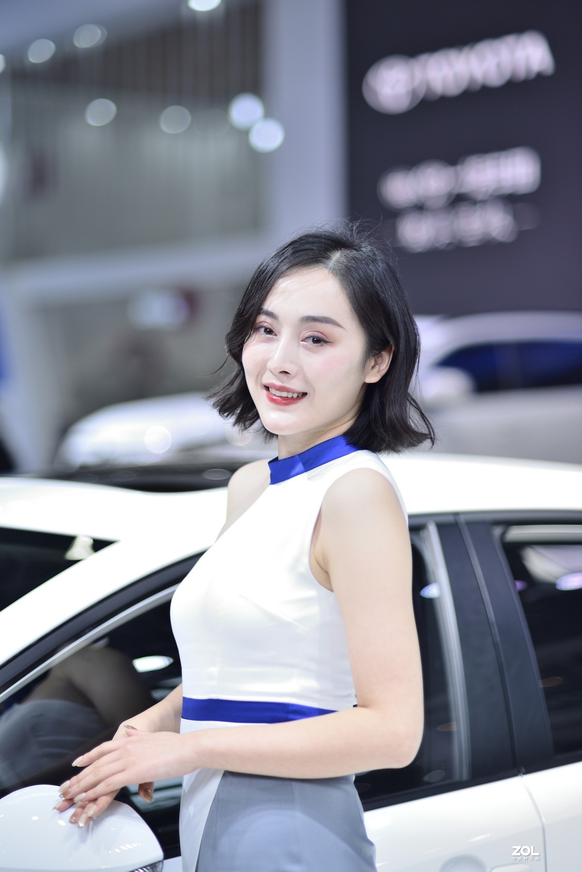 85定的唯美 —— 一组车展人像