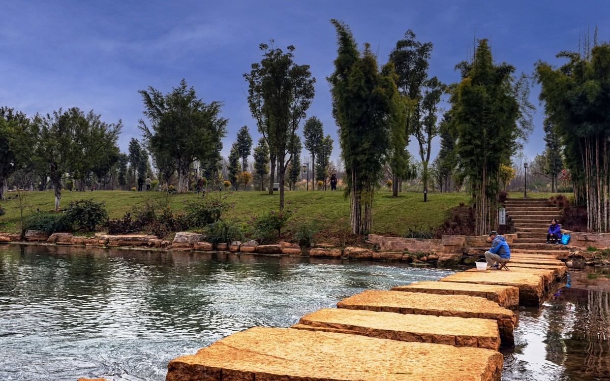 弥勒甸溪河湿地公园图片