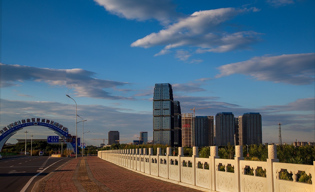 晚霞沐浴正定新区