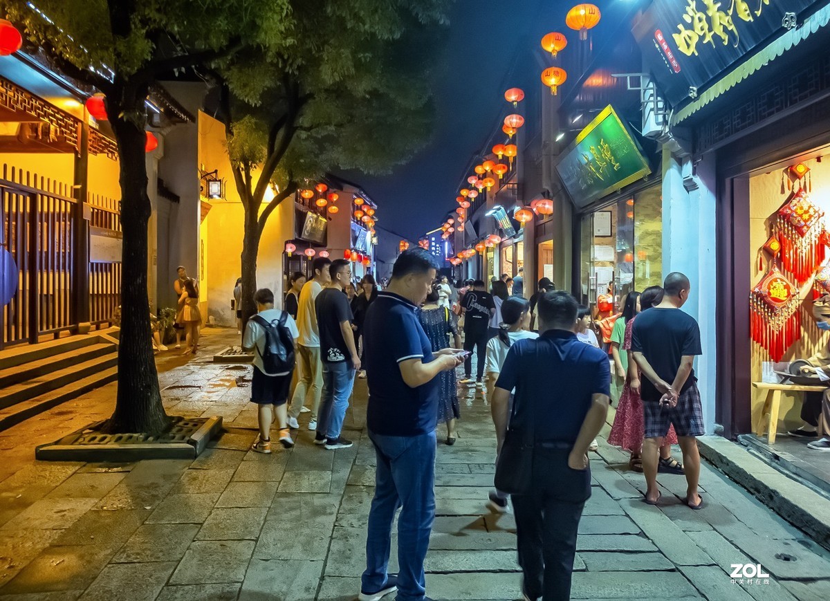 夜探七里山塘街