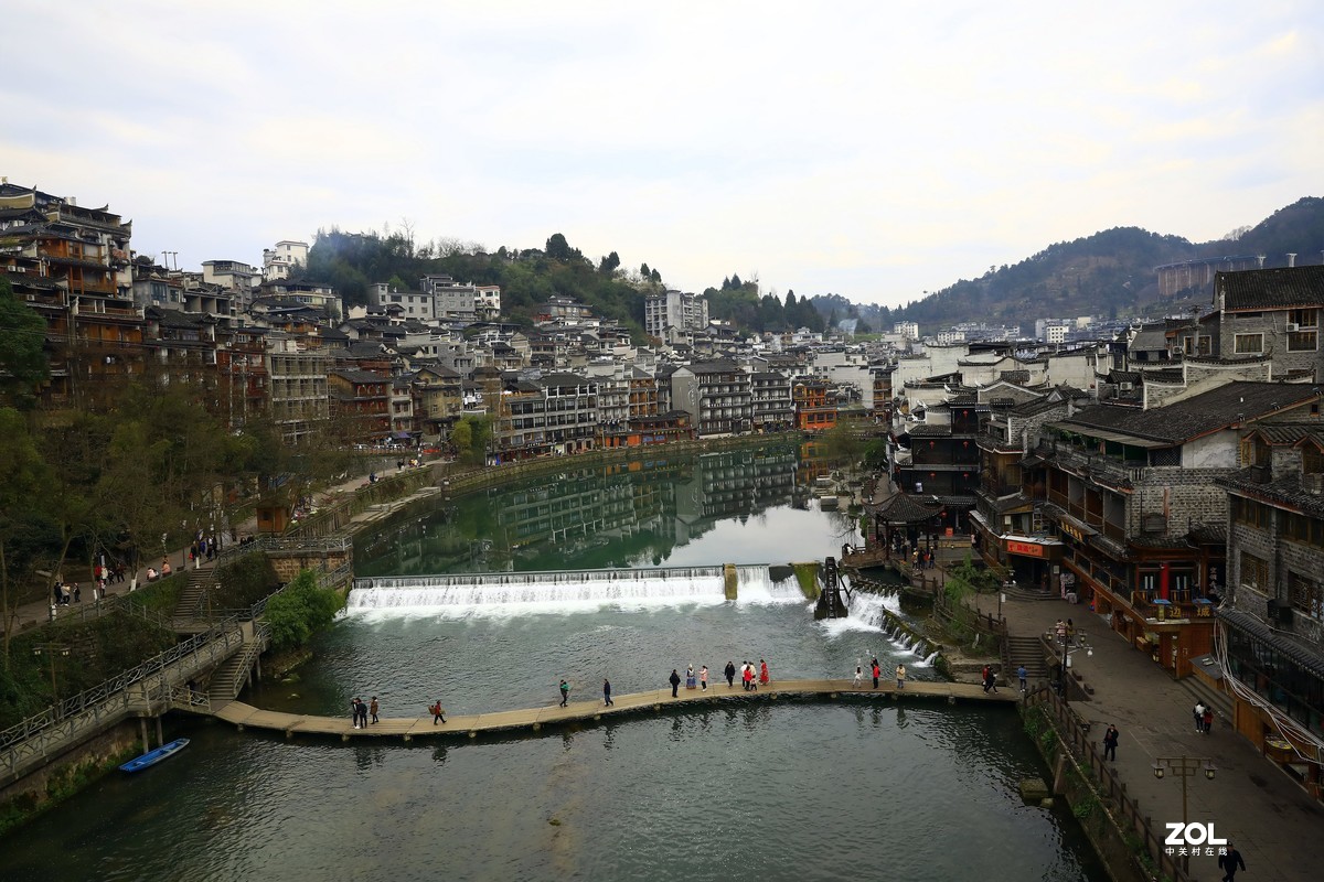 凤凰古镇--清晨版，因赶路，没去彩虹桥一带了