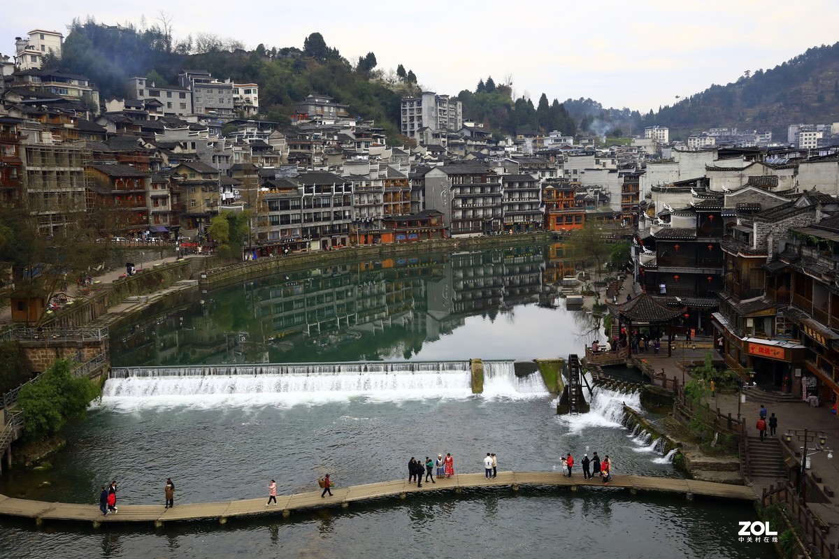 凤凰古镇--清晨版，因赶路，没去彩虹桥一带了