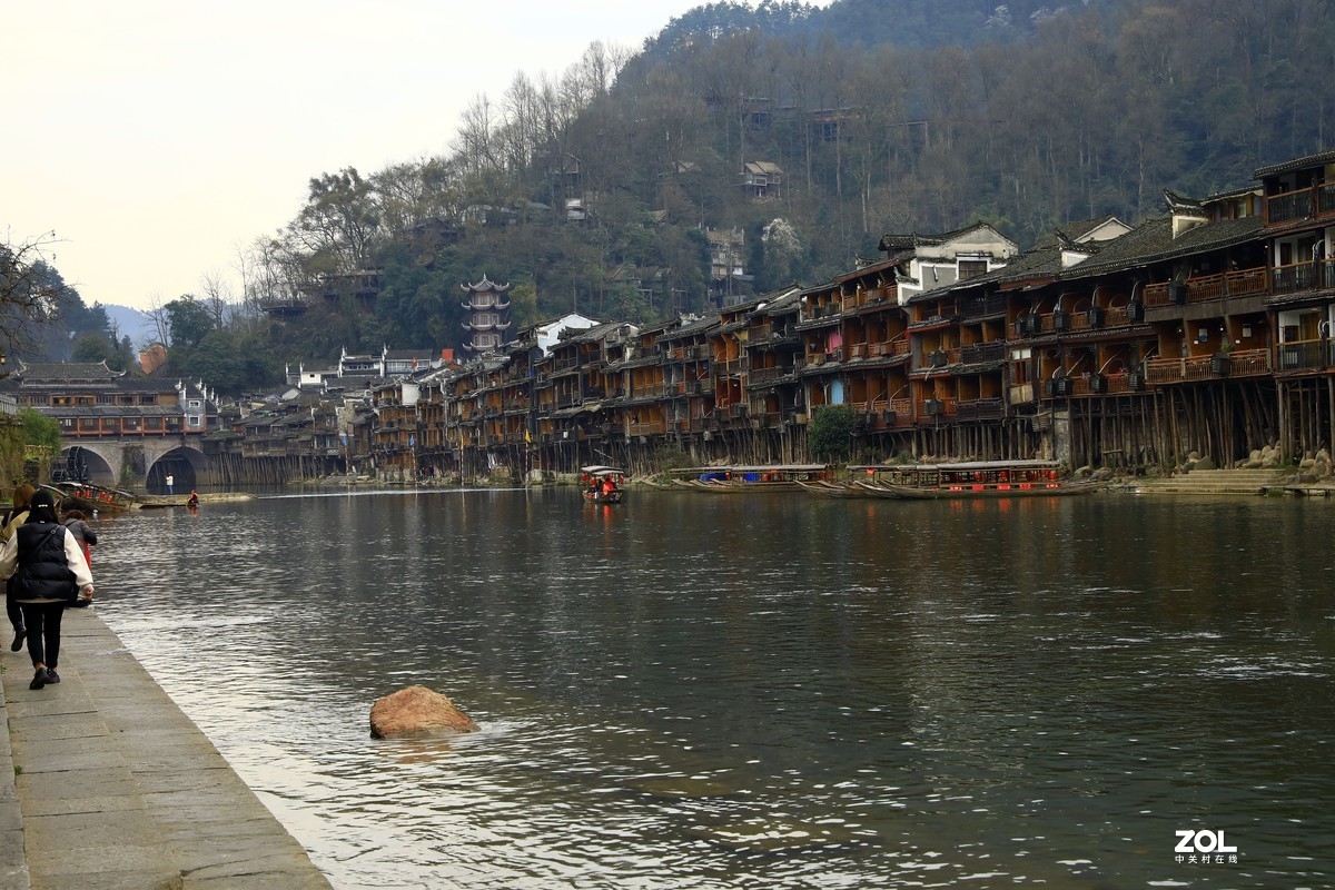 凤凰古镇--清晨版，因赶路，没去彩虹桥一带了